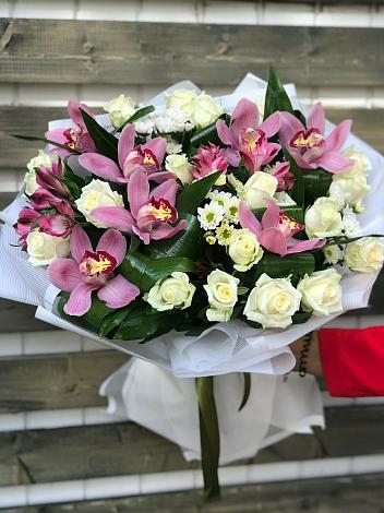 Букет цветов из: Розы и Хризантемы в Караваево Костромской области