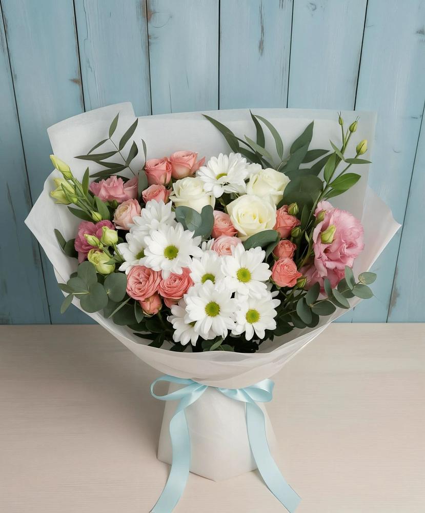 Букет цветов из: Розы, Лизиантусы и Хризантемы в Караваево Костромской области