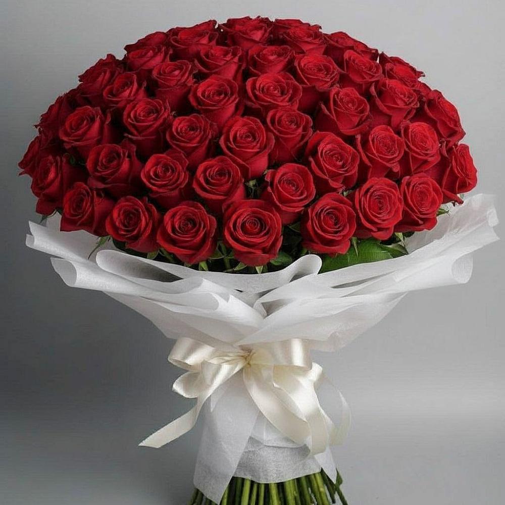 Букет 101 Красная роза Блэк Мэджик в Караваево Костромской области