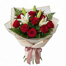 Букет цветов из:  Лилии и Розы в Караваево Костромской области