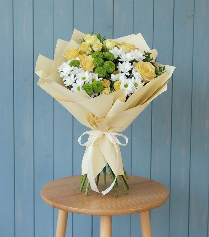 Букет цветов из: Хризантемы и Розы в Караваево Костромской области