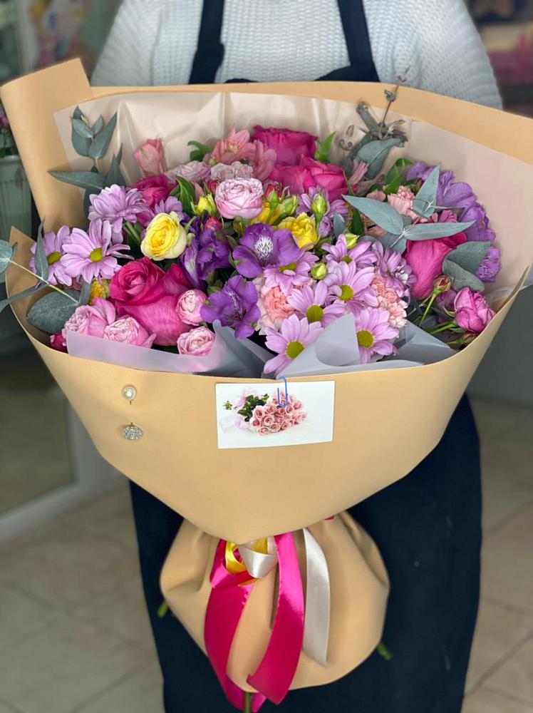 Букет цветов из: Хризантемы, Гвоздики и Альстромерии в Караваево Костромской области