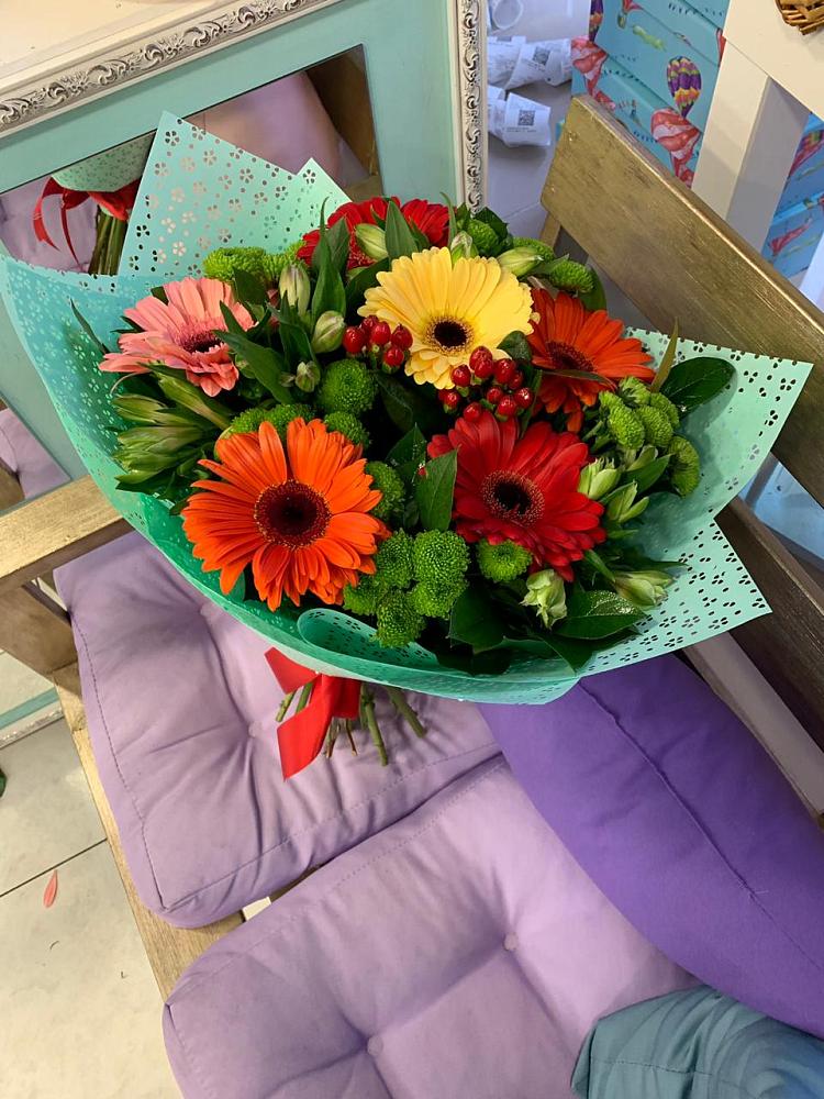 Букет цветов из: Герберы, Хризантемы и Альстромерии в Караваево Костромской области