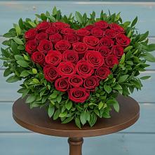 Цветочная композиция из Розы в виде сердца в Караваево Костромской области