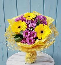 Букет цветов из:  Хризантемы и Герберы в Караваево Костромской области