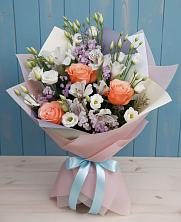Букет цветов из:  Лизиантусы, Розы, Альстромерии и Гипсофила в Караваево Костромской области