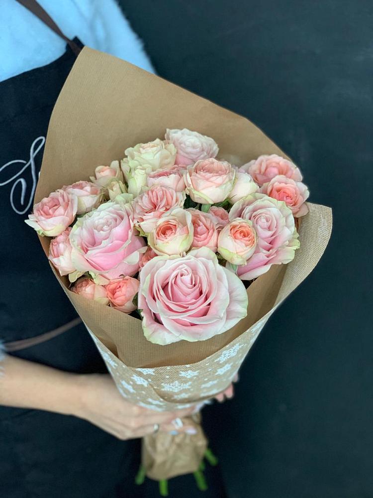 Букет цветов из: Хризантемы и Розы в Караваево Костромской области