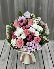 Букет цветов из:  Альстромерии, Гвоздики, Розы и Хризантемы в Караваево Костромской области