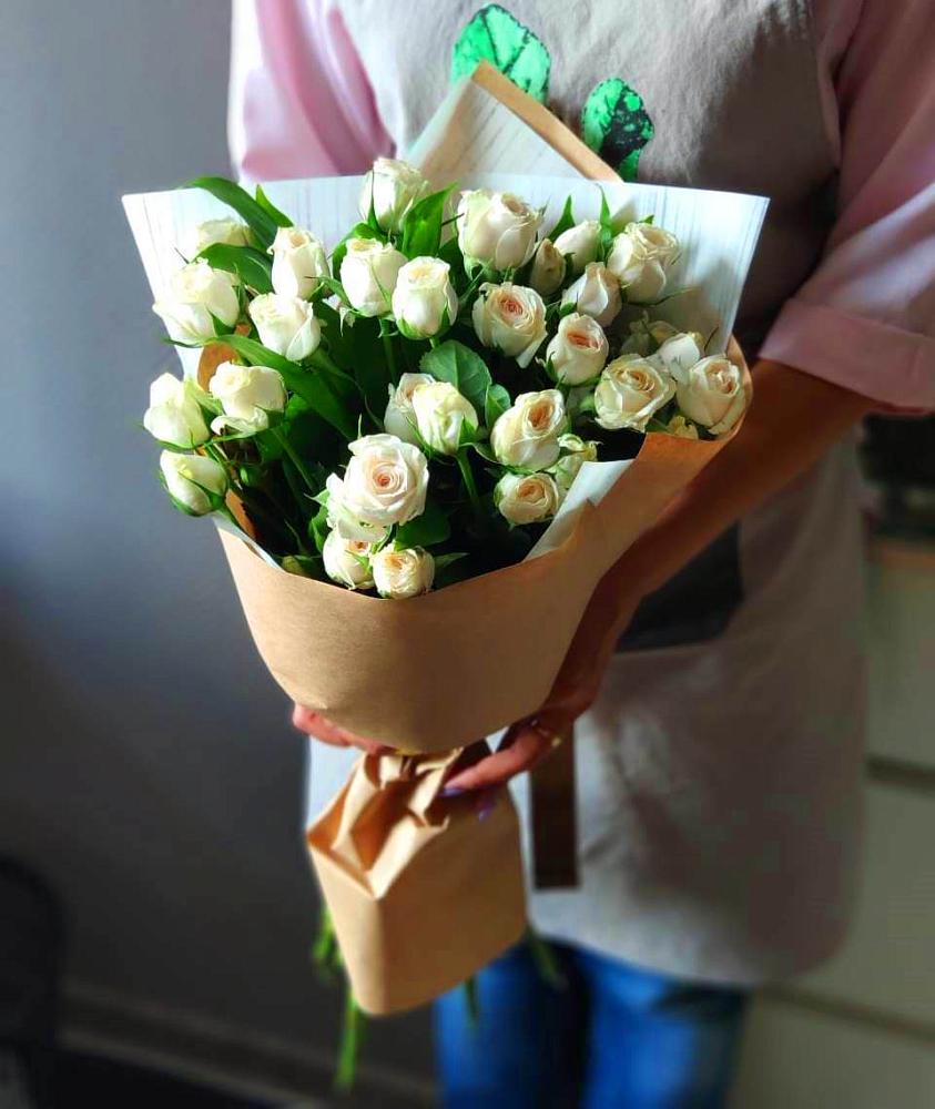 Букет цветов из: Розы в Караваево Костромской области