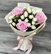 Букет цветов из:  Розы в Караваево Костромской области