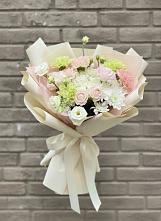 Букет цветов из:  Гвоздики, Розы, Лизиантусы и Хризантемы #REPLACE_PRED# Караваево Костромской области