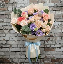 Букет цветов из:  Розы, Лизиантусы и Гвоздики в Караваево Костромской области